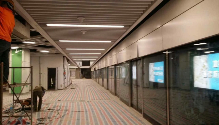 地鐵裝修，施工現(xiàn)場，紅井鋁業(yè)