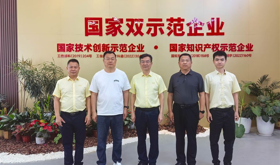 西牛皮科技園迎來臨沂市河?xùn)|區(qū)農(nóng)高區(qū)管委會領(lǐng)導(dǎo)一行